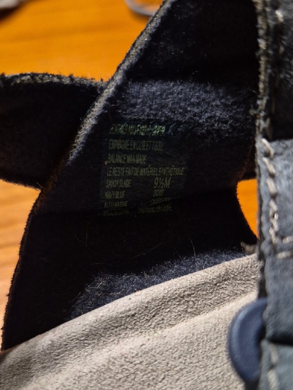 Earth Origins Women's Gray Suede Strap Sandals - Picture 9 of 9